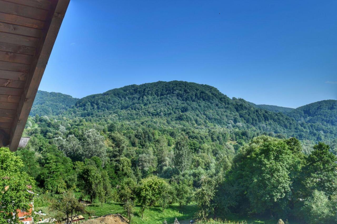 Heaven Guesthouse Corbeni Bagian luar foto